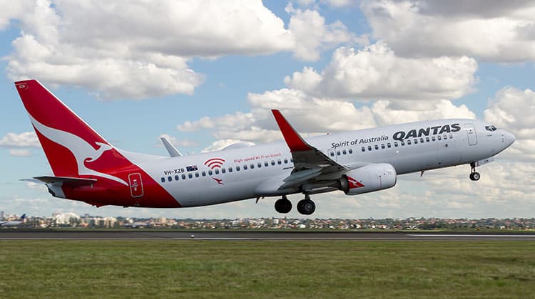 Qantas and Jetstar extend deadline for COVID flight credits