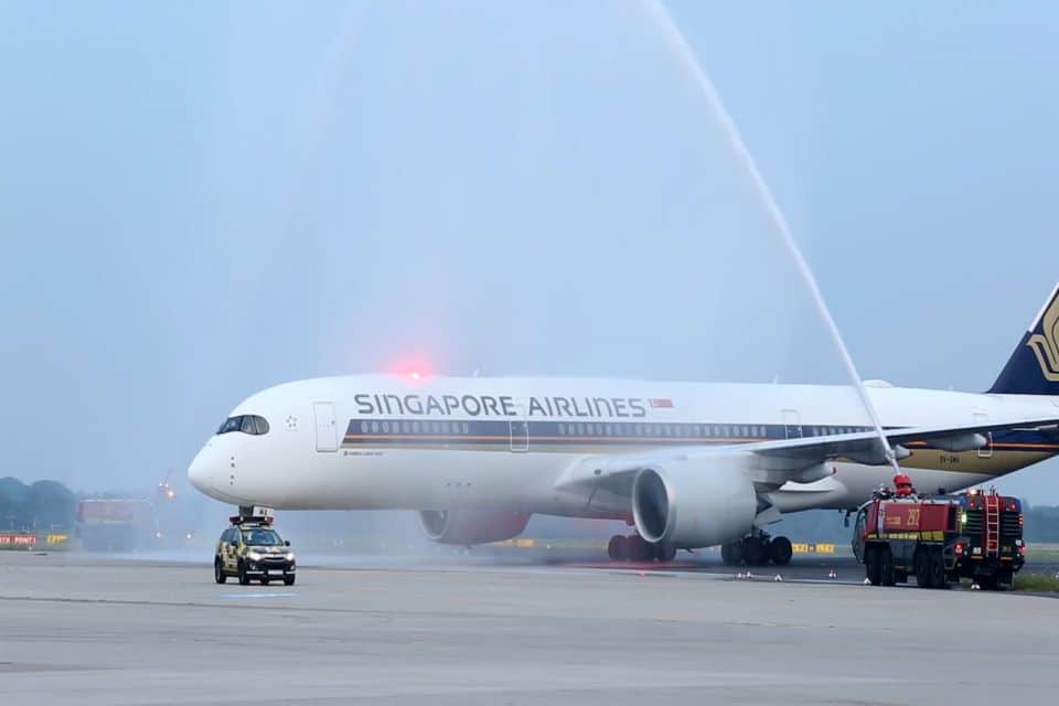 Singapore Airlines have been strong partners since the airline's first operations 70 years ago and we are thrilled to finalise their purchase of 20 777Xs and 19 additional 787-10 Dreamliners,
