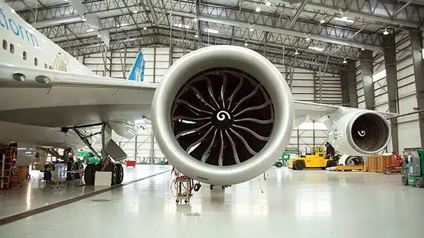 Top 15 things about World Largest Engine GE 9x