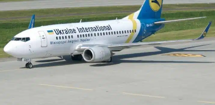 Ukrainian passenger plane carrying 180 people 'crashes near Tehran'
