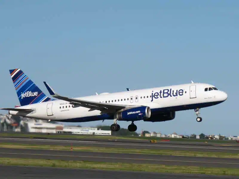 JetBlue Becomes the First Major U.S. Airline to Serve Non-Alcoholic Beer in the Skies