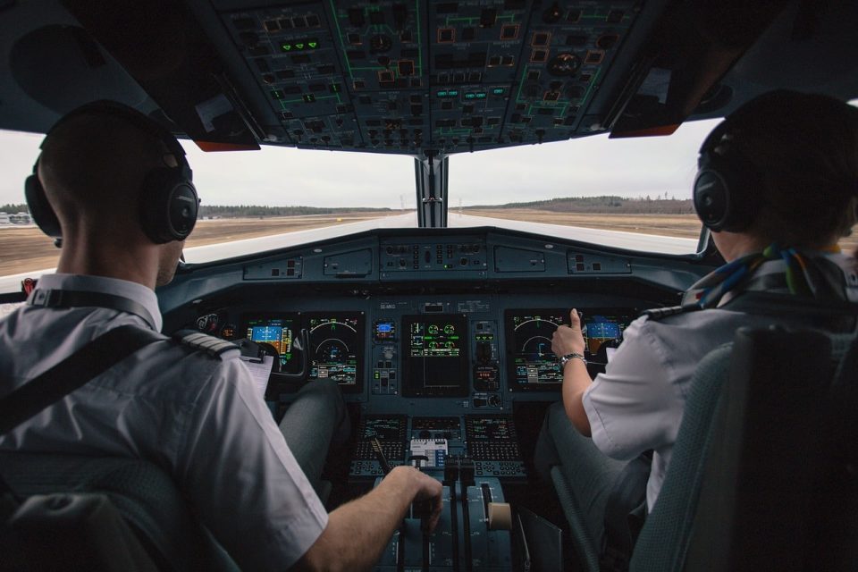 An A320 plane flew for 28 minutes with both pilots asleep