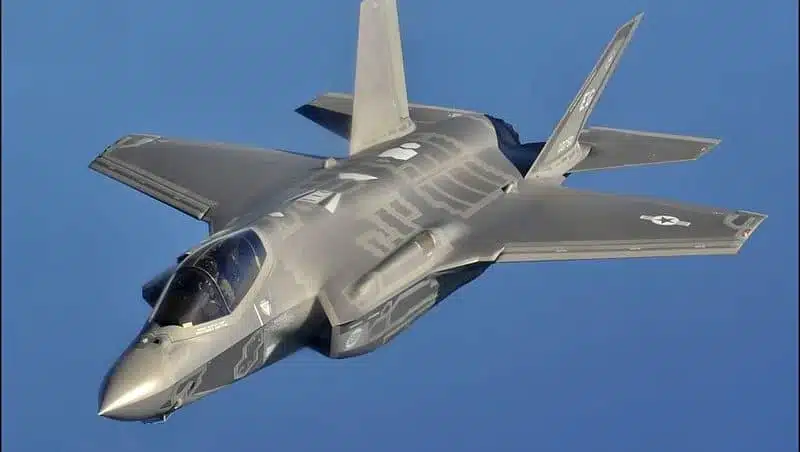 Top 5 features of F35 Lockheed martin fighter jet