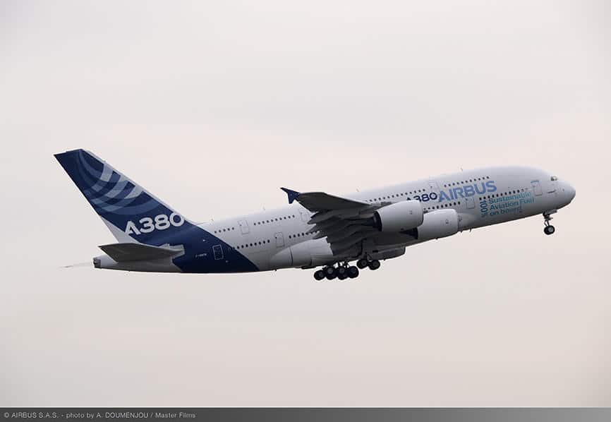Why are some airlines still prefer the Airbus A380?