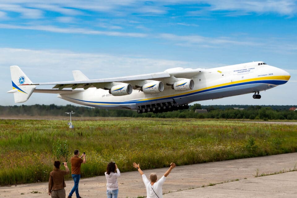 The AN225 will take flight once more. Will Airbus and Boeing join the project? with modern Technolgy