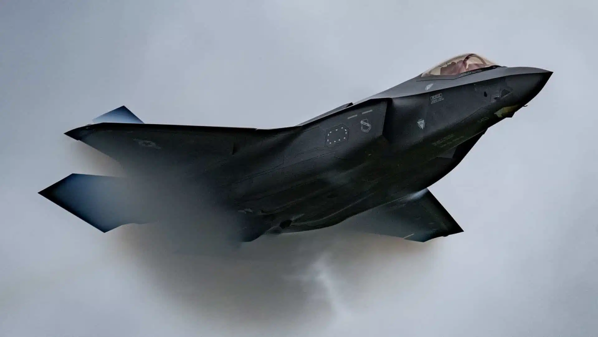 Czechs Want F-35 Fighter Jets, CV-90 Fighting Vehicles