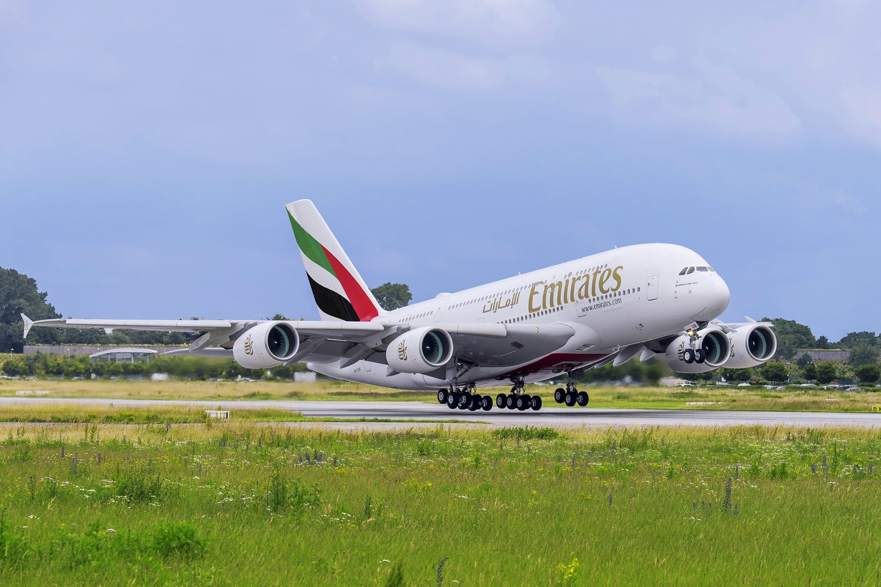 Emirates reintroduce direct A380 services to Auckland and Kuala Lumpur from December