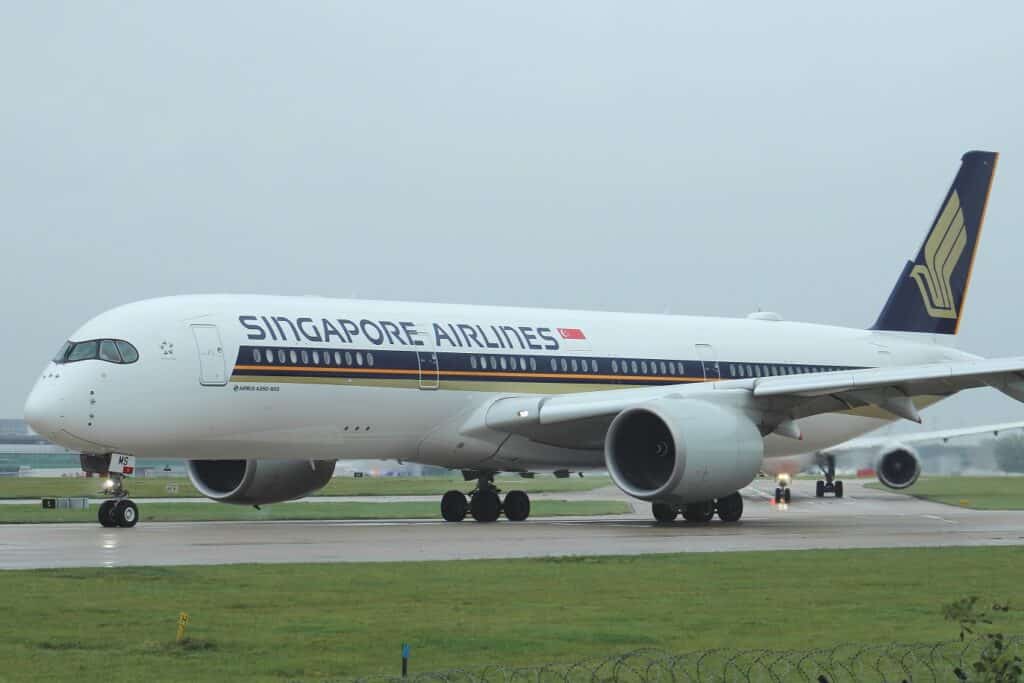 Singapore Airlines Flight Escorted by Fighter Jets After Bomb Threat by Passenger