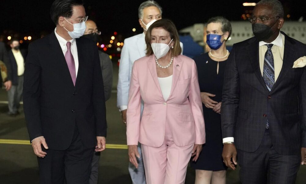 Air Force Boeing C-40C carrying Nancy Pelosi lands safely in Taiwan