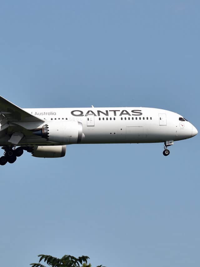 Cropped Qantas VH ZNF Boeing 787 9 Dreamliner 49593915752 