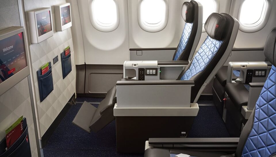 Which U.S. Airlines Offer the Most and Least Legroom?