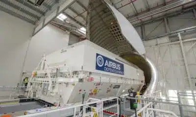 Airbus Beluga delivers Airbus satellite to Kennedy Space Center