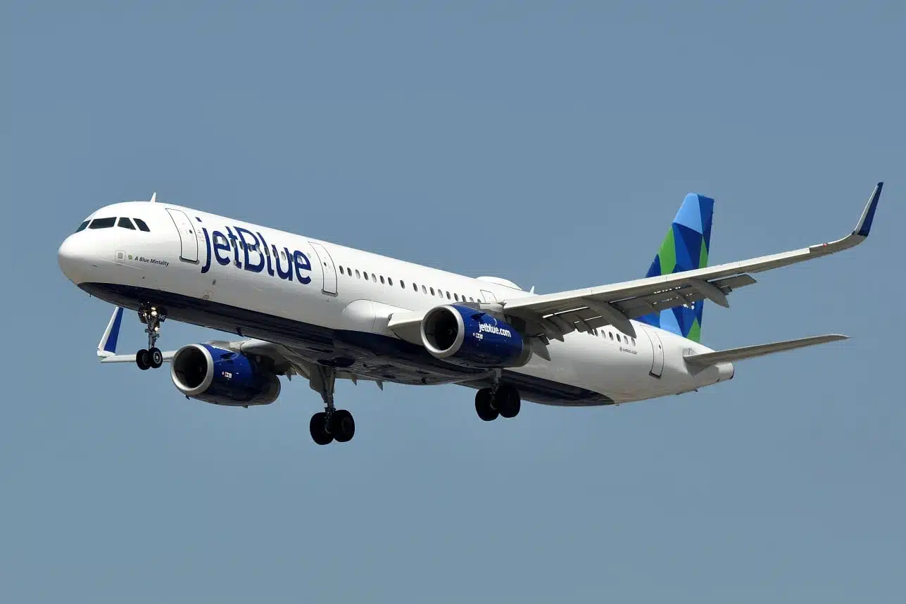 JetBlue launches new flights between NewYork and Paris