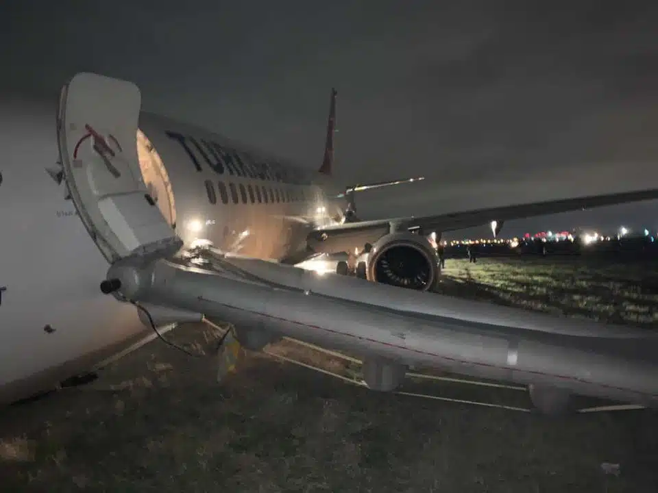 Turkish Airlines 737 evacuated after landing gear fire