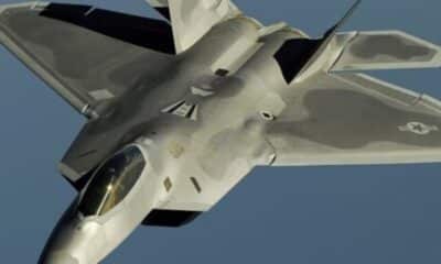 F-22 Raptor jet sets new record, 28 air-to-air missiles loaded & fired 28 air-to-air missiles