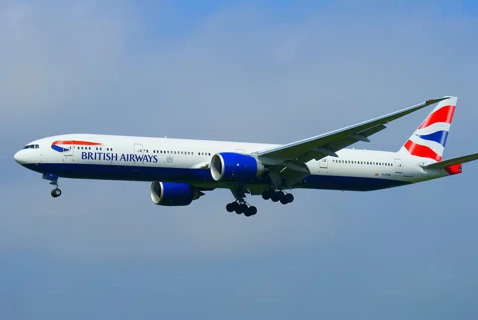 British Airways Passenger Attacked With Broken Wine Bottle In Flight