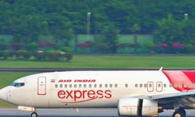 Air_India_Express_Boeing_737-800;_VT-AXI@SIN;07.08.2011_617bz_(6068856789).jpg1