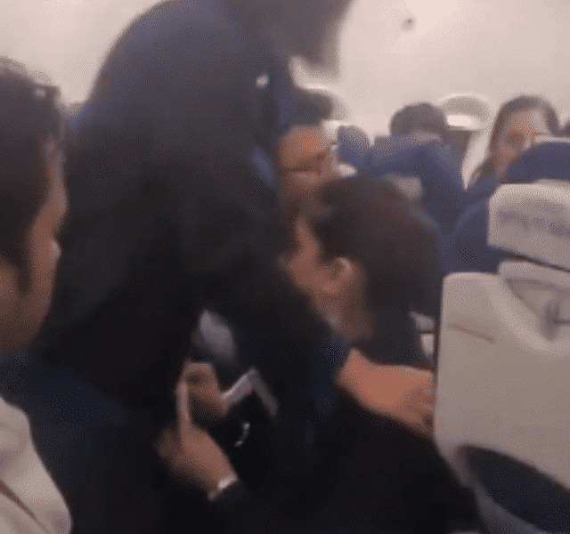 A video of the cabin crew has gone viral when they lose their cool while dealing with disrespectful passenger.