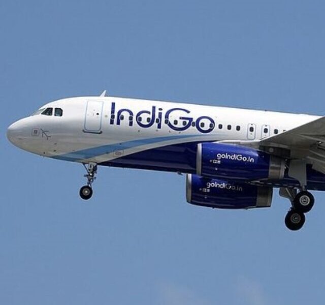 cropped-800px-IndiGo_Airbus_A320-200_Spijkers-2s.jpg