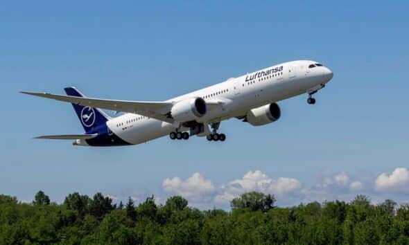 Lufthansa Introduces Environmental Cost Surcharge on Its Flights