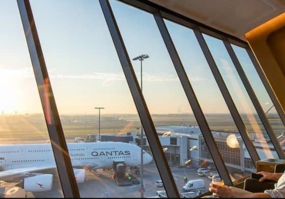 Chinese Man eats free at airport for a year using a single plane ticket