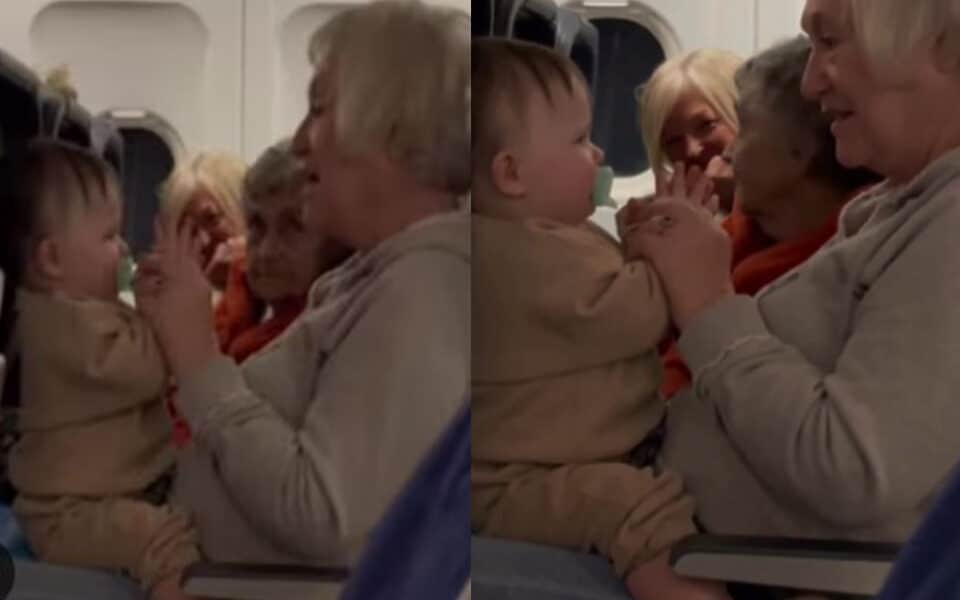 Check out how three elderly women help a mother whose child starts to scream on a flight.