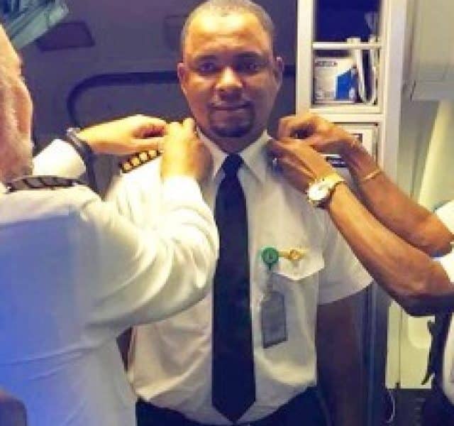 Airplane cleaner becomes pilot after 24 years of hard work