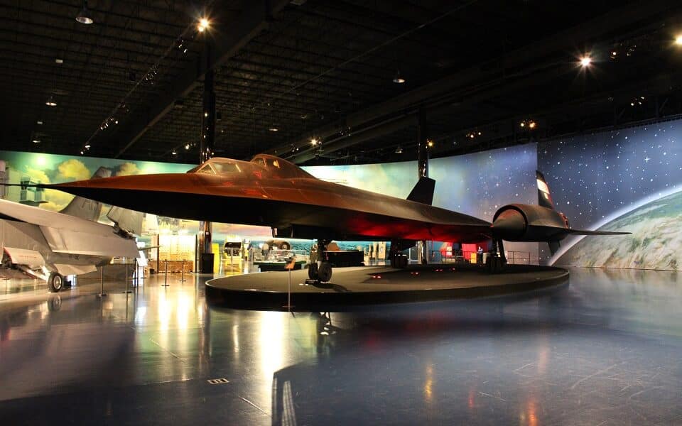 Why is the Blackbird SR71 so fascinating aircraft?