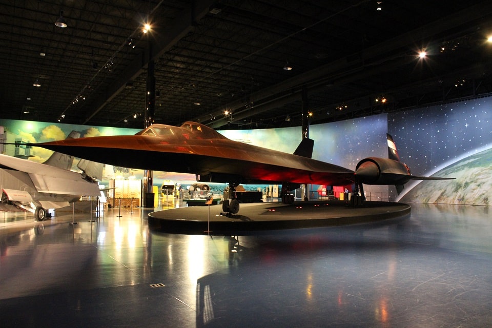 Why is the Blackbird SR71 so fascinating aircraft?