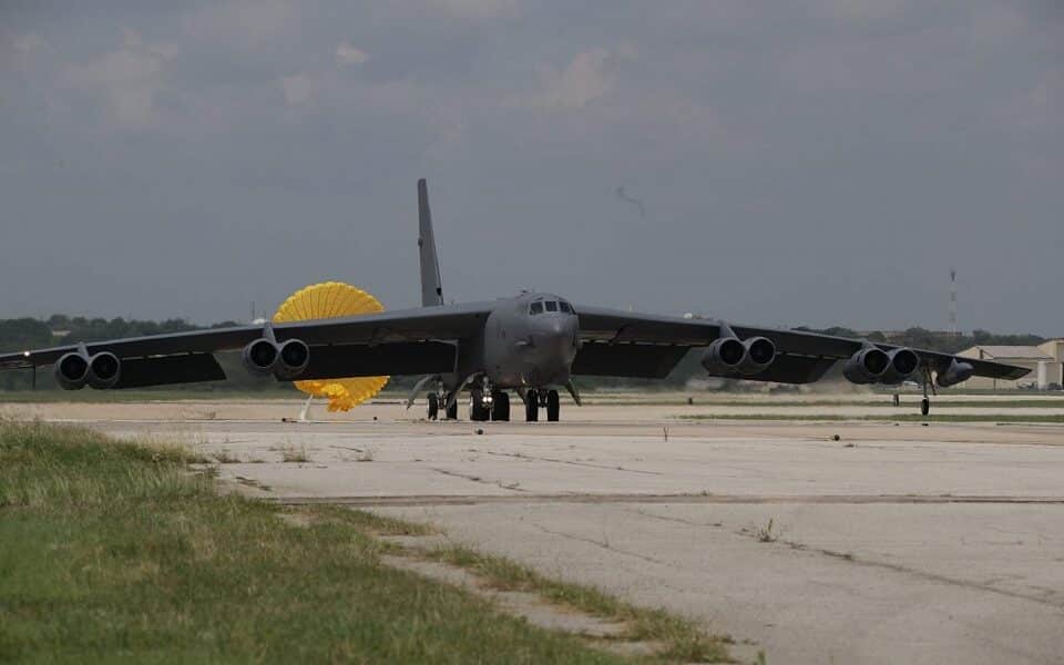 Boeing Begins First U.S. Air Force B-52 Radar Upgrades