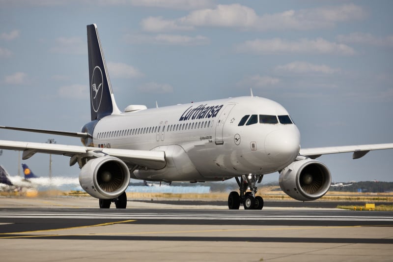 Lufthansa equips short- and medium-haul aircraft with new cabins