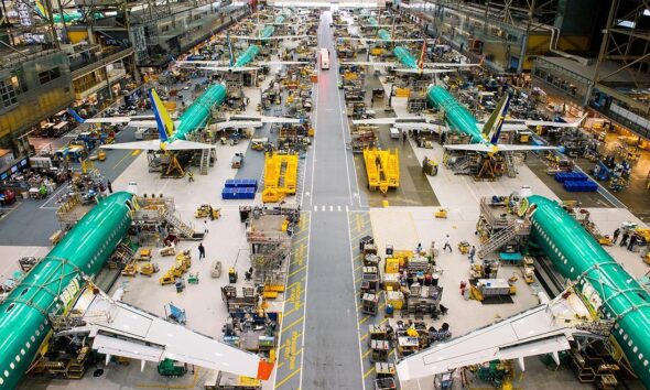 Boeing Offers 25% Pay Increase & Promise to Build Next Plane in Seattle