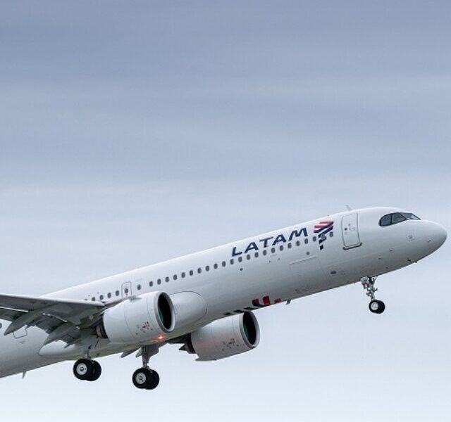 LATAM Airlines takes delivery of its first A321neo, adds 13 more to order book