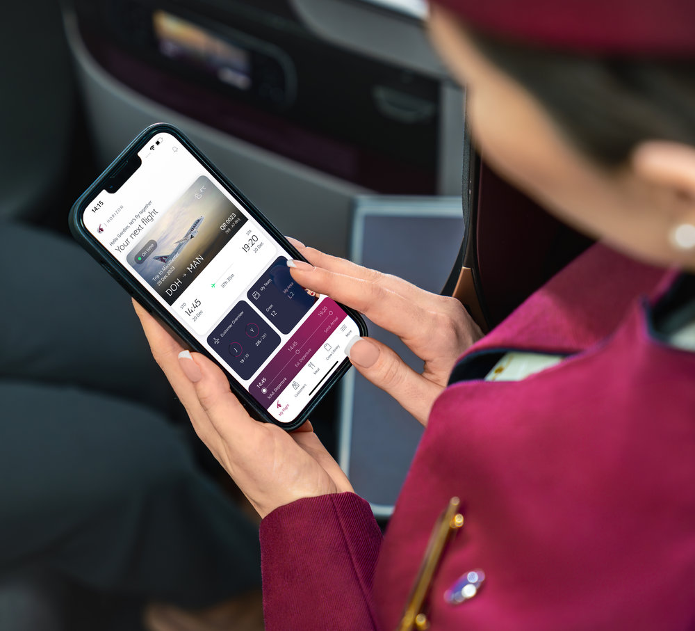 Qatar Airways to Provide 15,000 Smartphones to Cabin Crew