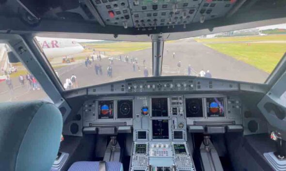 Airbus vs Boeing Cockpit Functions Comparisons