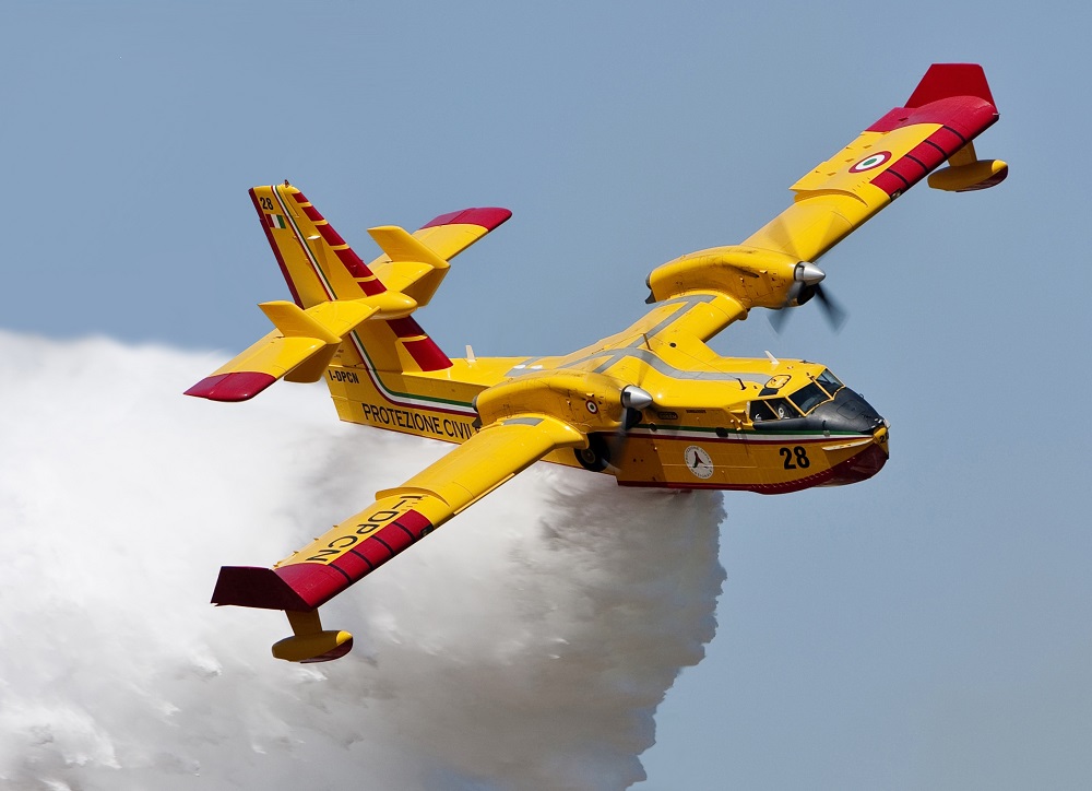 Heroic airtankers are battling the Los Angeles wildfire.
