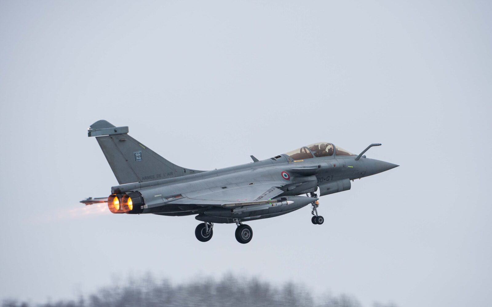 A Rafale fighter taking off from Siauliai Lithuania 1600x1000 1