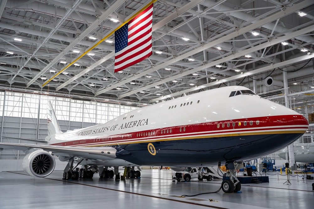 10 Amazing Facts About Donald Trump’s New Air Force One (VC-25B)